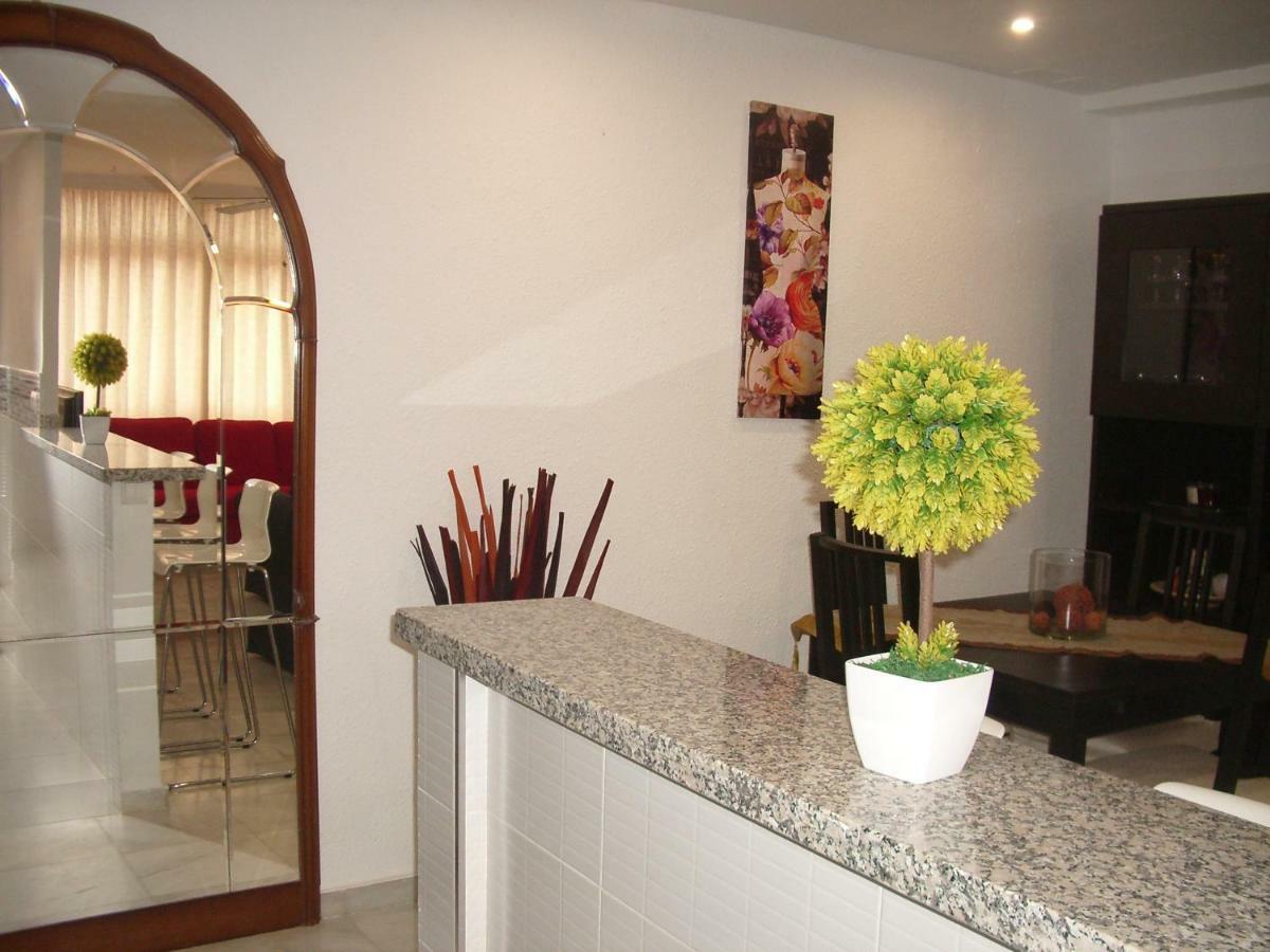 Paseo Maritimo De Poniente Lejlighed Málaga Eksteriør billede